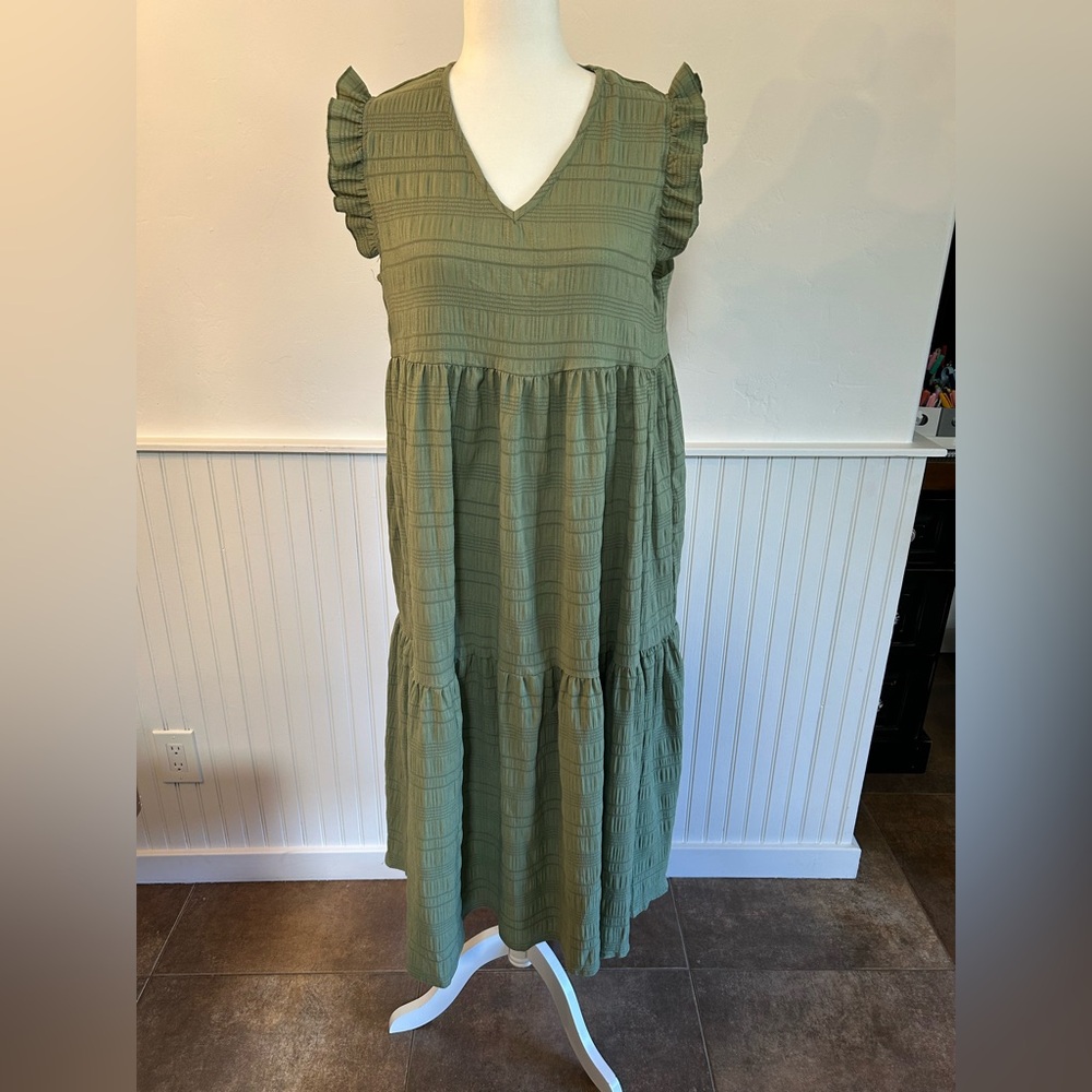 SHEIN Green Flutter Sleeve Tiered Midi Dress